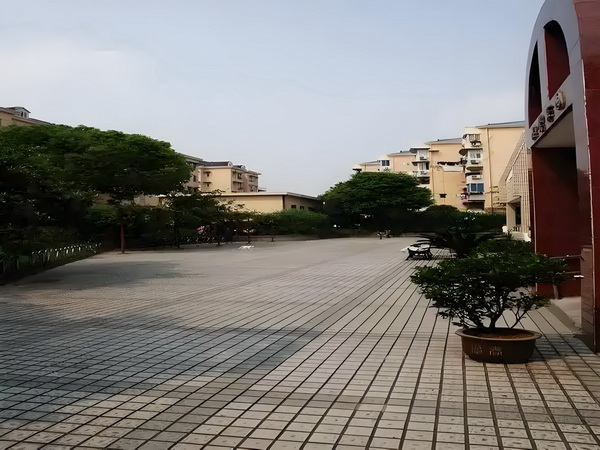 活佛王兴夫“点化”140位女信徒，全程不穿衣服，场面失控